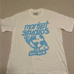 Market Studios White T-Shirt with Black Text‎